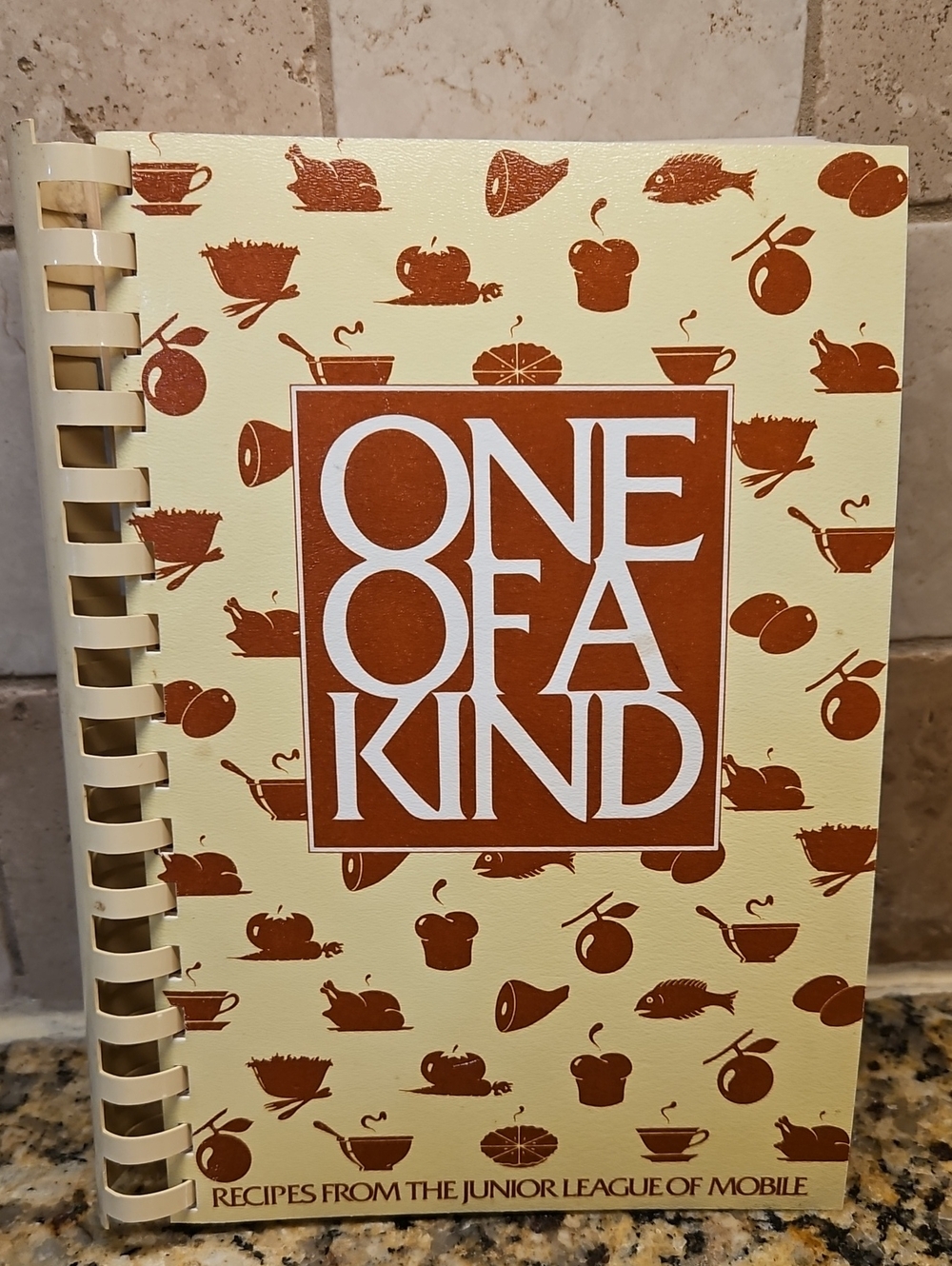 One of a Kind Cookbook Junior League Of Mobile Alabama 436 Pages 1981 Edition